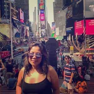 Meet your Posher, Alma